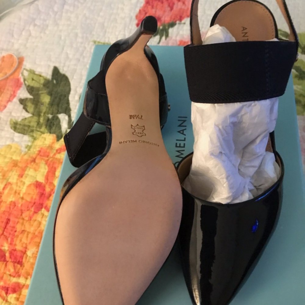 NEW! Antonio Melanie Navy Heels